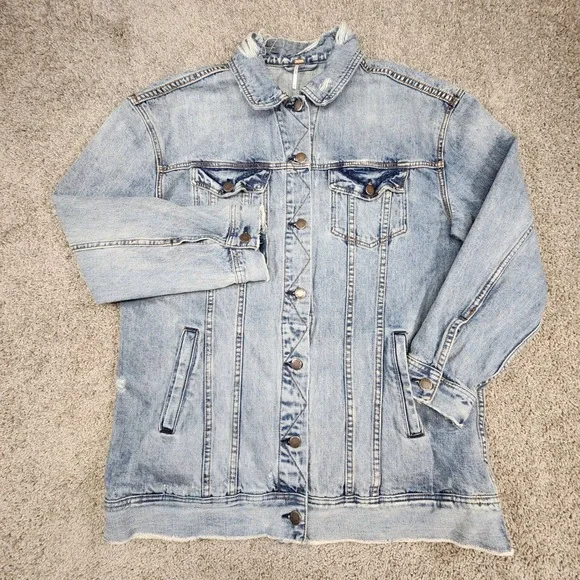 Free People Denim Jacket Women‎ M/L Distressed Light Wash Jean Coat - Picture 2 of 15